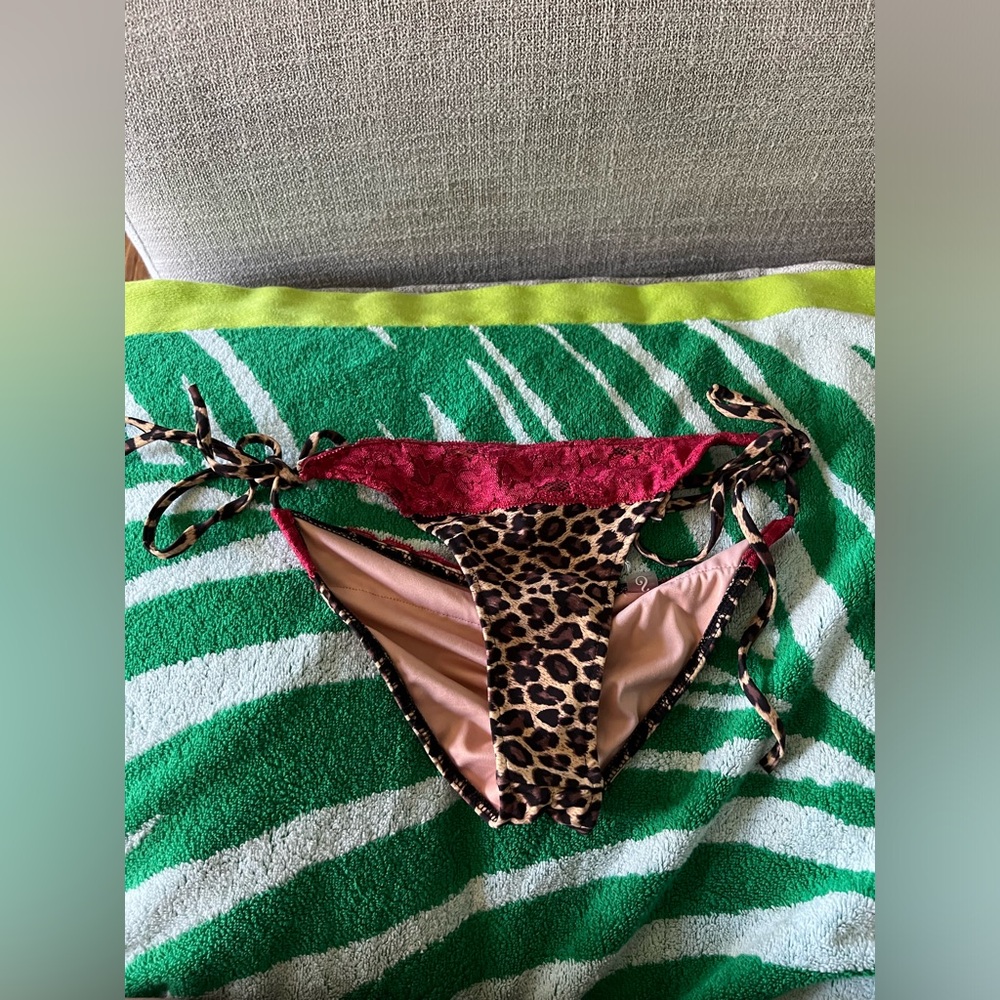 Cute bikini bottoms
